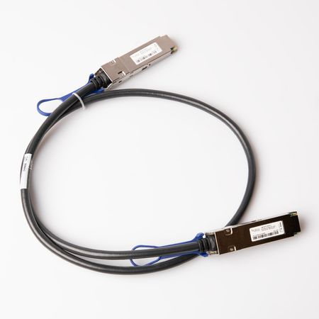 Araknis QSFP28 Direct Attach Copper Cable, 1m (AN-SFP-100-D-1)
