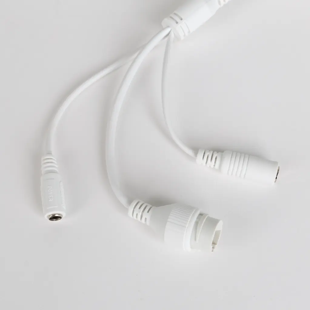 LUM-220-IP-TFB-04-Pigtail-Z.webp